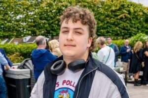 Lucas Bauer zeigt beeindruckende Gewichtsabnahme: „Von Größe 2XL auf L/M“